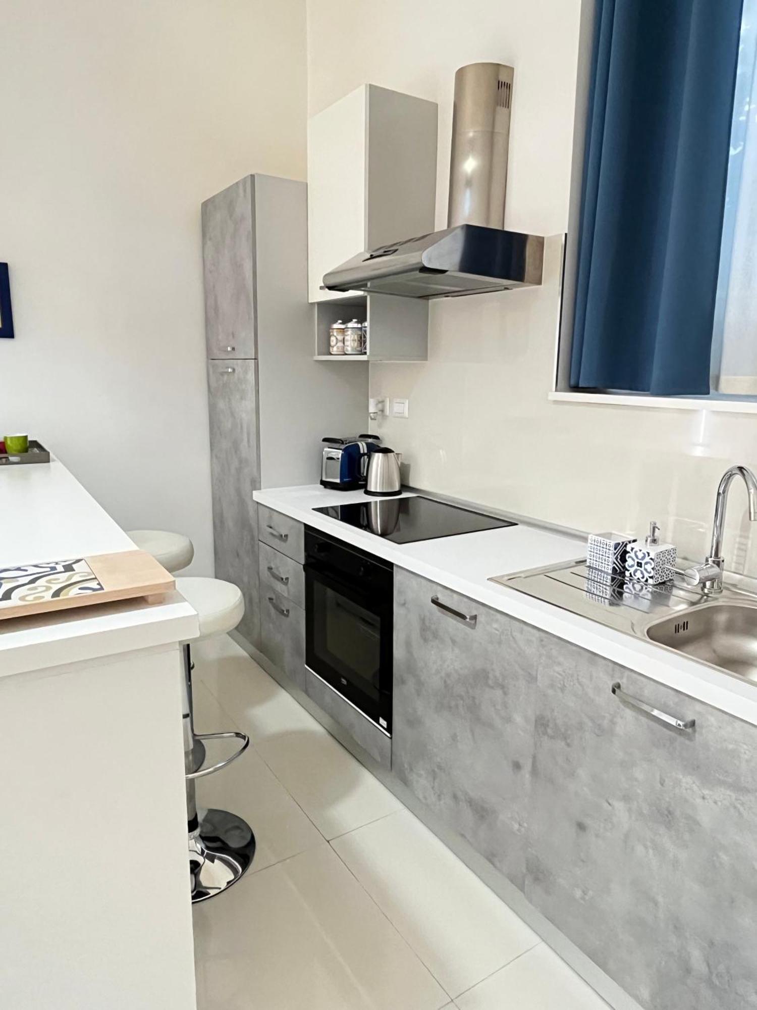 Residenza Santi Ai Monti Apartment Рим Екстериор снимка