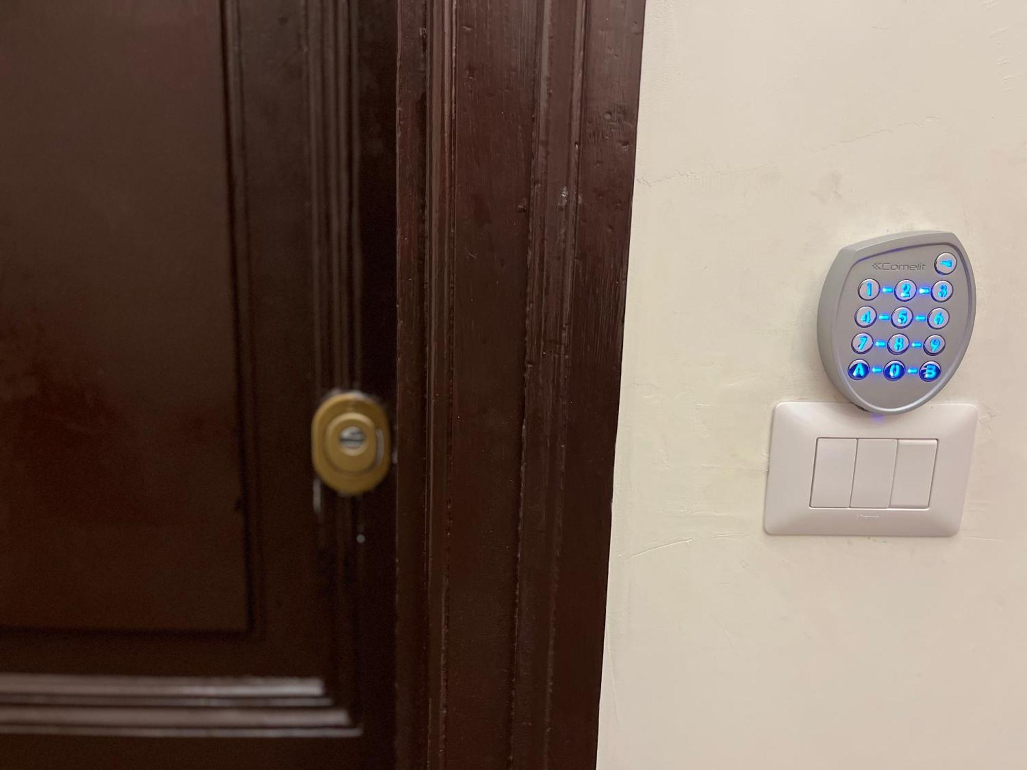 Residenza Santi Ai Monti Apartment Рим Екстериор снимка